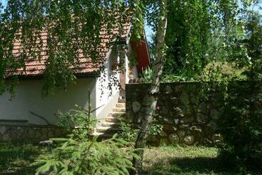 ペンション Szalma Vendégház