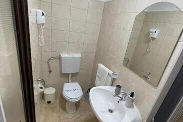 פנסיון Vila Lorena