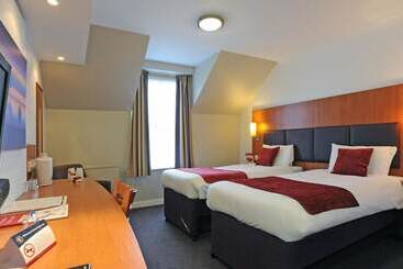 Cross Keys Hotel By Greene King Inns