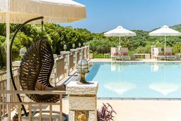 ホテル 3aktes Suites & Studios