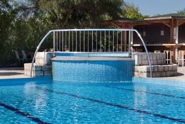 فندق Almira Mare