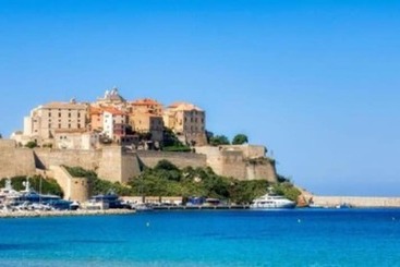 هتل Calvi Hôtel