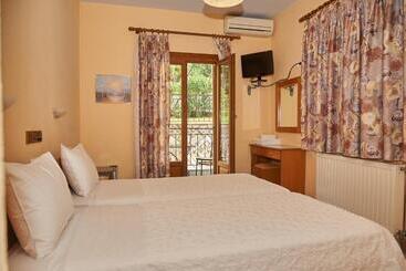 Отель Guesthouse Papastathis