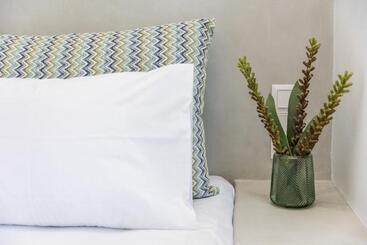 Отель Naxos Leisure