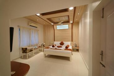 فندق Palmyra Grand Inn