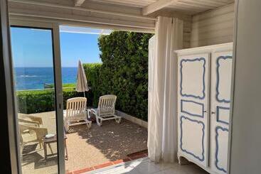 Cap Riviera Hotel & Restaurant Saint Aygulf