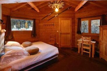 בית מלון כפרי & Restaurant Les Escondus