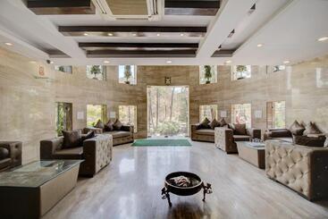 Отель Royale Palace