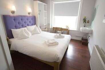 בית מלון כפרי The Oriental  Guest House