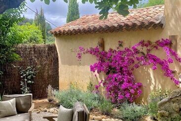 فندق Toile Blanche