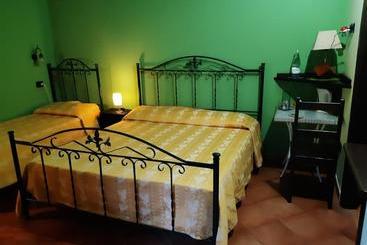 هتل Agriturismo Il Pozzo Antico