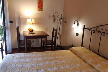 هتل Agriturismo Il Pozzo Antico