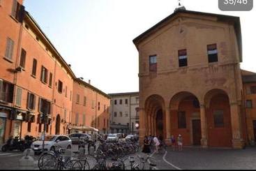 هتل B&b And Home La Piazzetta Della Pioggia