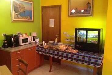 هتل B&b Ondazzurra
