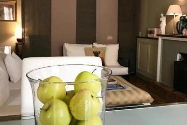 هتل Capri Moon Guest House