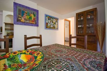 هتل Follonica Apartments