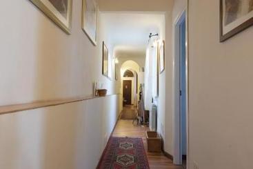 هتل Guest House Santambrogio