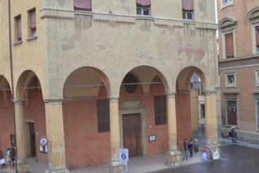 هتل B&b And Home La Piazzetta Della Pioggia