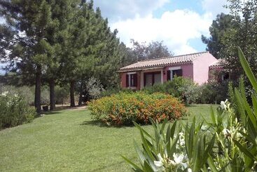 בית מלון כפרי L'aglientu