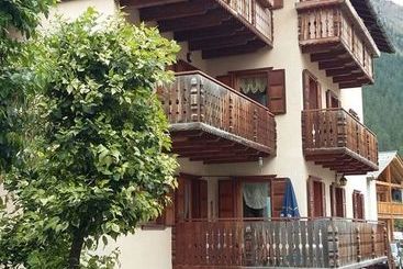 호텔 Livigno Apartment