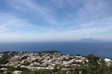 فندق Monte Solaro Bed & Breakfast