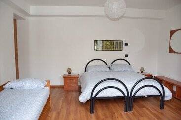 فندق Sosta Sul Lago