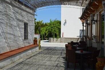 هتل Agriturismo Valle Dei Gelsi