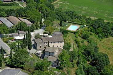 בית מלון כפרי Antico Borgo San Lorenzo Relais & Residence
