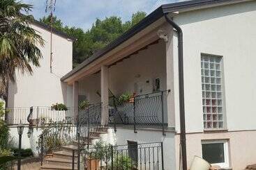 Hotel Arlen Guesthouse