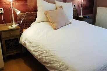 בית מלון כפרי B&b Villa De Thee Tuin