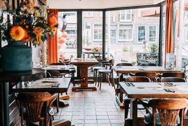 فندق Cafe Restaurant Abina