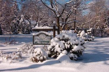 هتل John S Gate Gourmet B&b