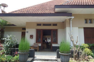 فندق Merbabu Guest House