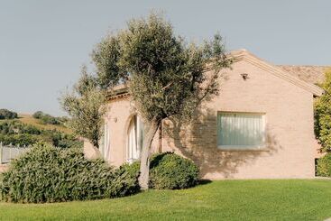 هتل Nontiscordardimé B&b Villa Agriturismo