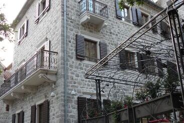 هتل آپارتمان Villa Duomo