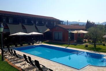 هتل Albergo La Luna