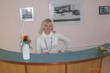 فندق Am Flugplatz