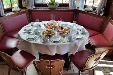 酒店 Brauhaus Manforter Hof