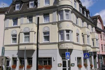 酒店 Monopol
