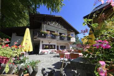 ホテル Gunglstubn