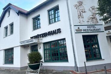 هتل Schuetzenhaus Vorsfelde