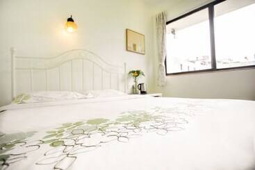 בית מלון כפרי Guilin This Old Place Intl Youth Hostel