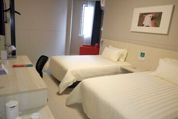 هتل Jinjiang Inn Select Jinzhong Yuci Old Town