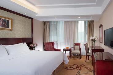 Vienna Hotel Guiyang Exhibition Center