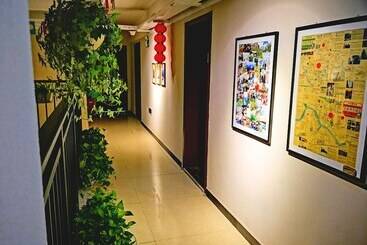 ホテル Bajie Youth Hostel Tianmenshan Train Station