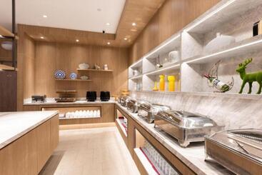 Hanting Premium Hotel Beijing Yayuncun Bird S Nest New Branch