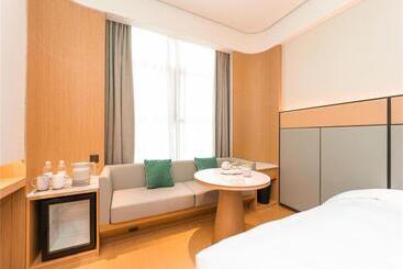 Ji Hotel Nanjing Baijia Lake