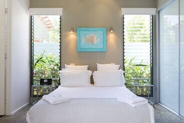 By The Beach B&b Self Contained Apartments