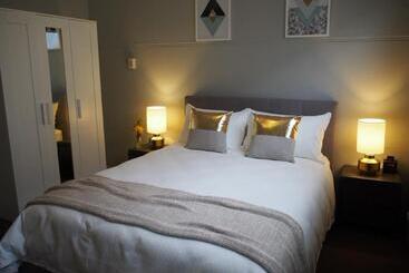 هتل City Quarters On Brewer