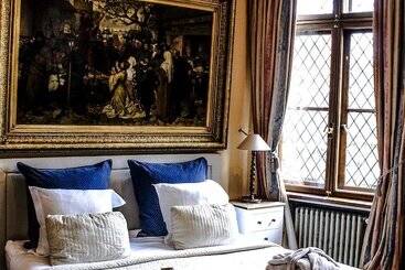 Отель Guest House Huyze Die Maene